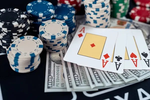 Live dealer at European Roulette table in liga200 studio